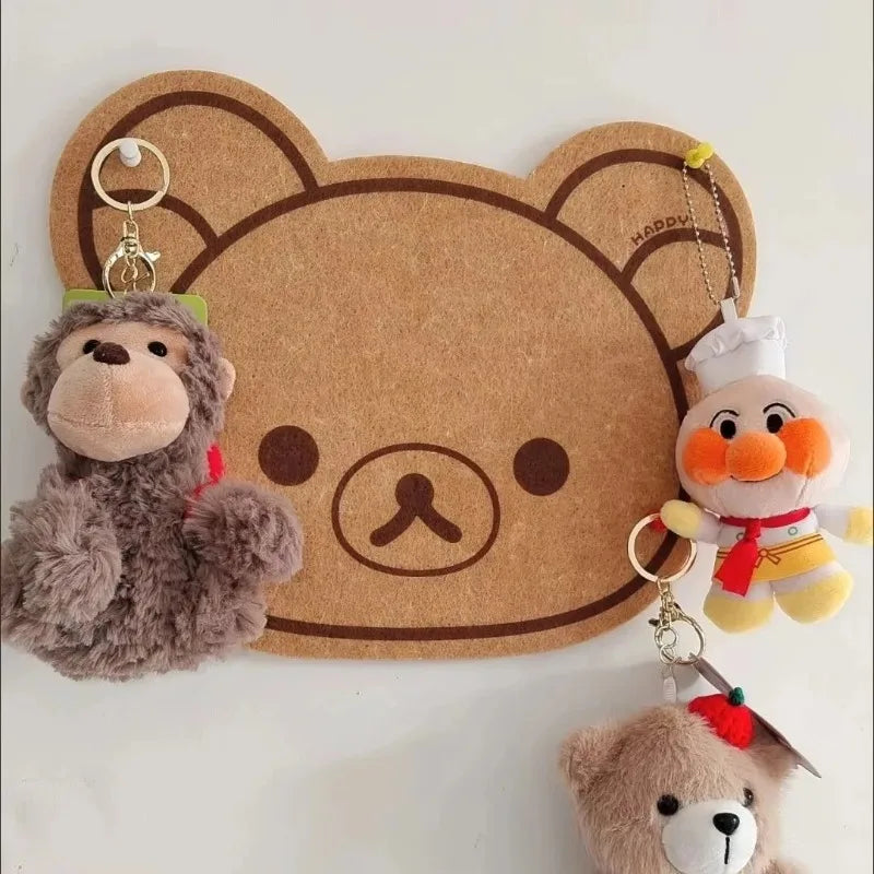 Rilakkuma Ayı Keçe Duvar Panosu – Çocuk Odası Dekor Sticker