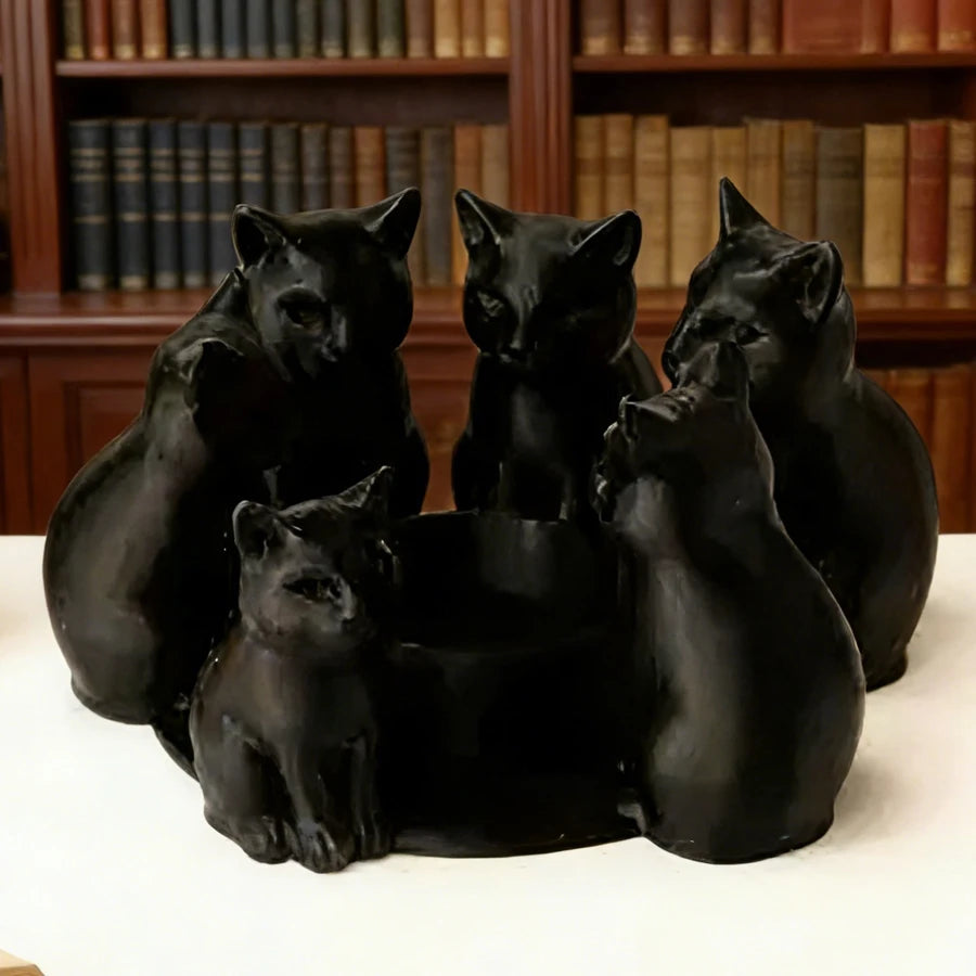 Cat-Shaped Candle Holder – Decorative Aromatherapy Candlestick for Home & Café