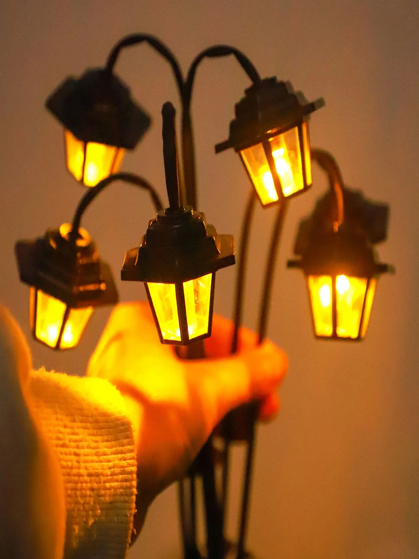 Retro Solar Garden Lamp – Vintage Lantern Outdoor Decorative Light