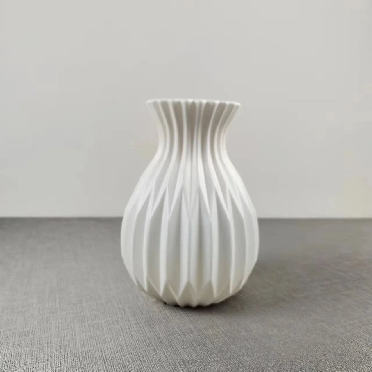 Minimalist Ceramic-Look Vase – Modern Home Decor for Living Room & Table