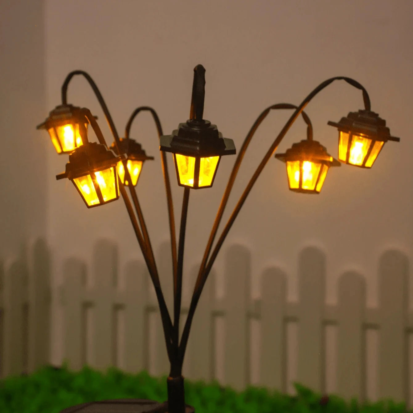 Retro Solar Garden Lamp – Vintage Lantern Outdoor Decorative Light